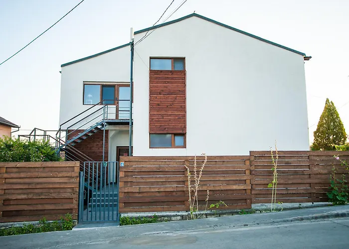 ゲストハウス Pensiunea Sada 3*